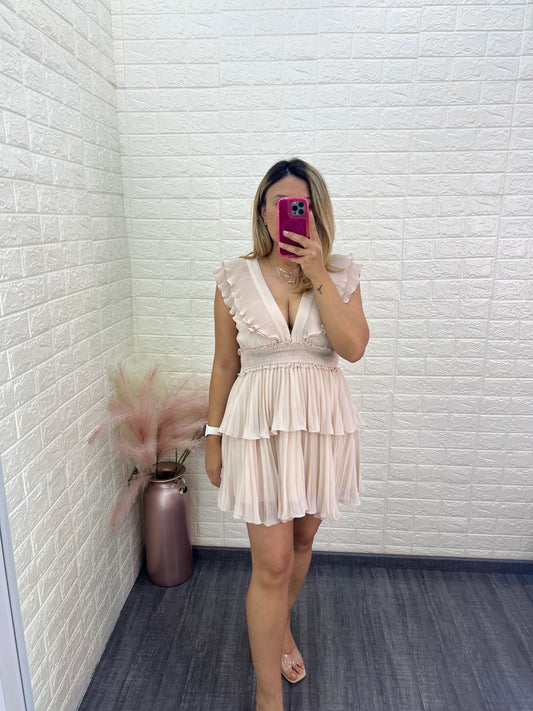 Vestido Beige Corto Cuello V con Olanes