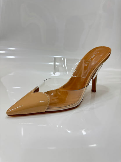 Zapato de Tacón Bajo de Vinilo Transparente con Beige