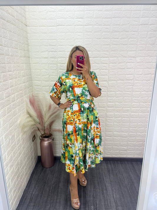 Conjunto Estampado Blusa y Falda con Estampado