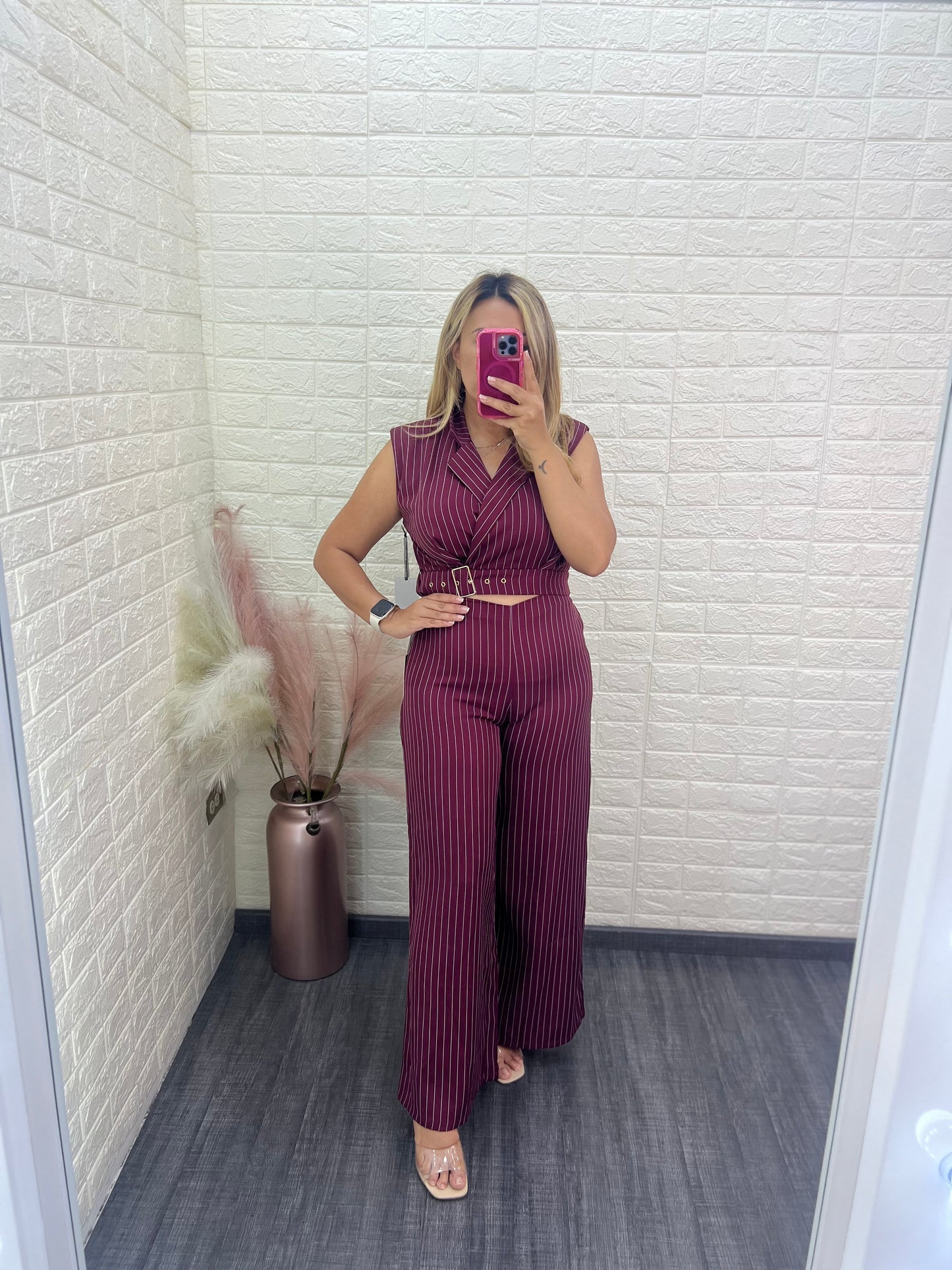 Conjunto Casual Color Guindo Estampado a Rayas