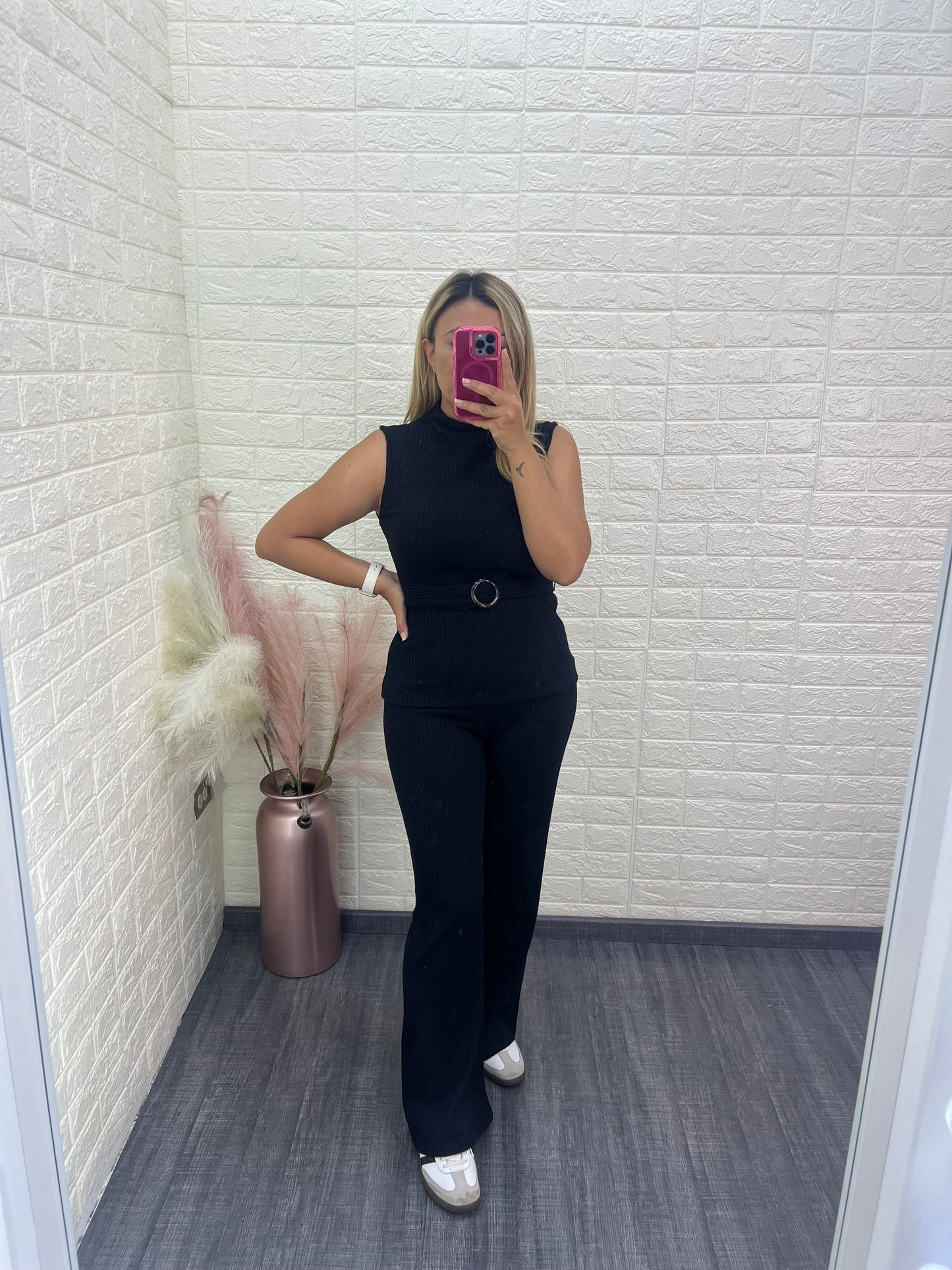 Conjunto Negro Textura Rayada de Blusa y Pantalón
