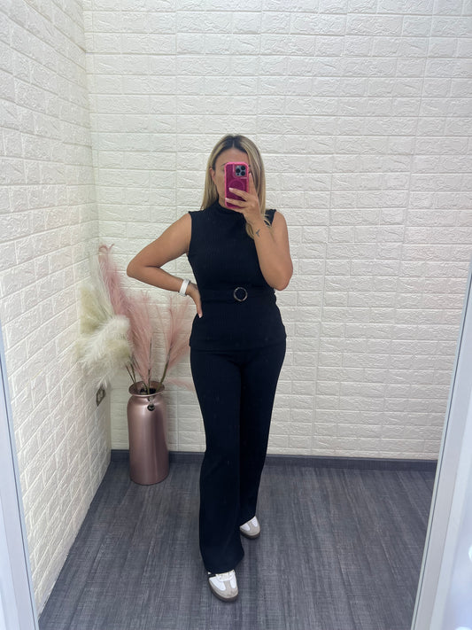Conjunto Negro Textura Rayada de Blusa y Pantalón