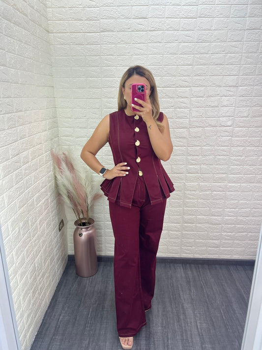 Conjunto Color Vino de Chaleco y Pantalón