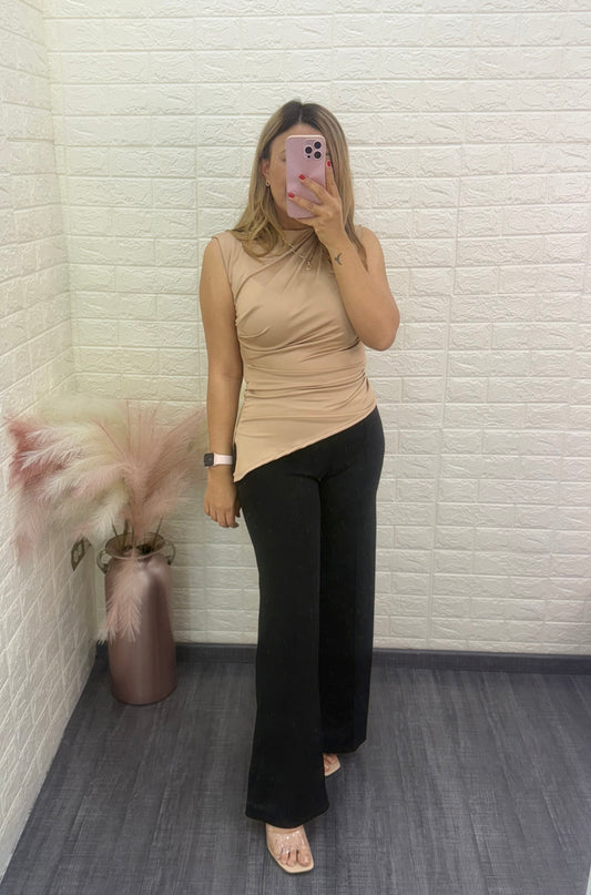 Blusa Satinada sin Mangas Color Beige
