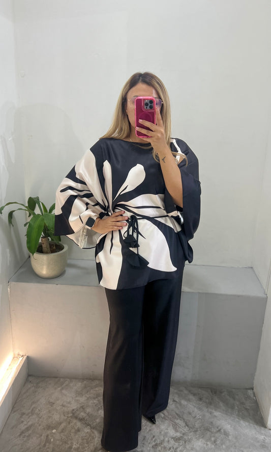 Blusa Tipo Capa Estampada