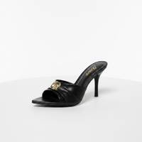 Zapatos Negros de Tacón Con Botón Dorado