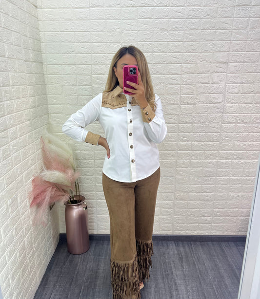 Blusa Vaquera Color Beige con Aplicación de Gamuza