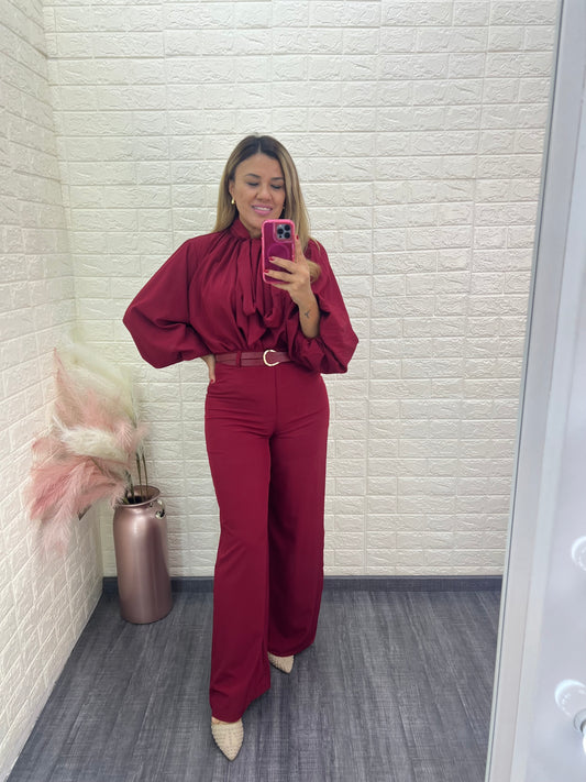 Conjunto Color Guindo de Blusa Y Pantalón con Cinto