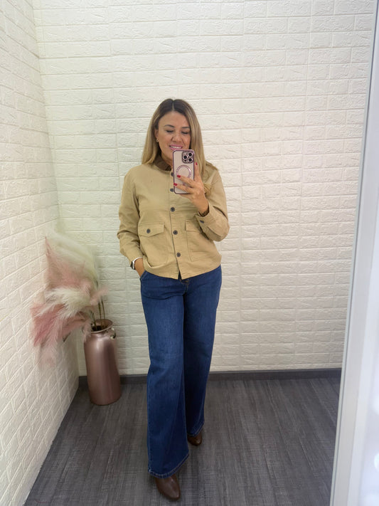 Chaquetín Ligero de Mezclilla con Cuello Color Café
