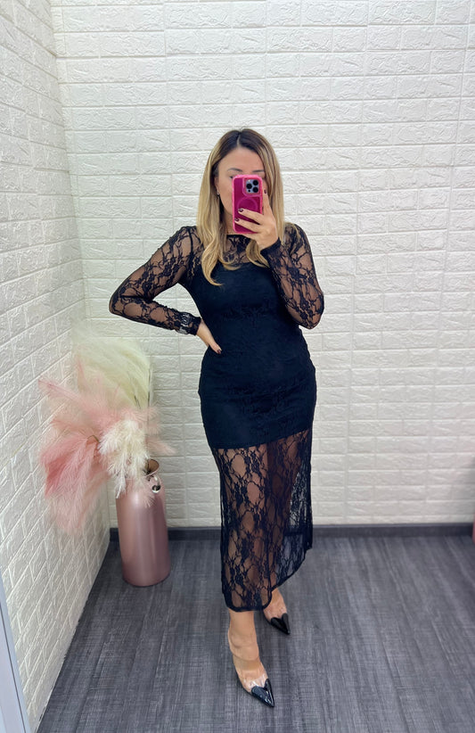 Vestido Negro Largo de Encaje con Forro