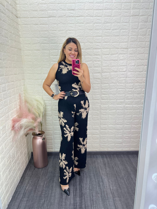 Conjunto Color Negro Estampado Floral Café
