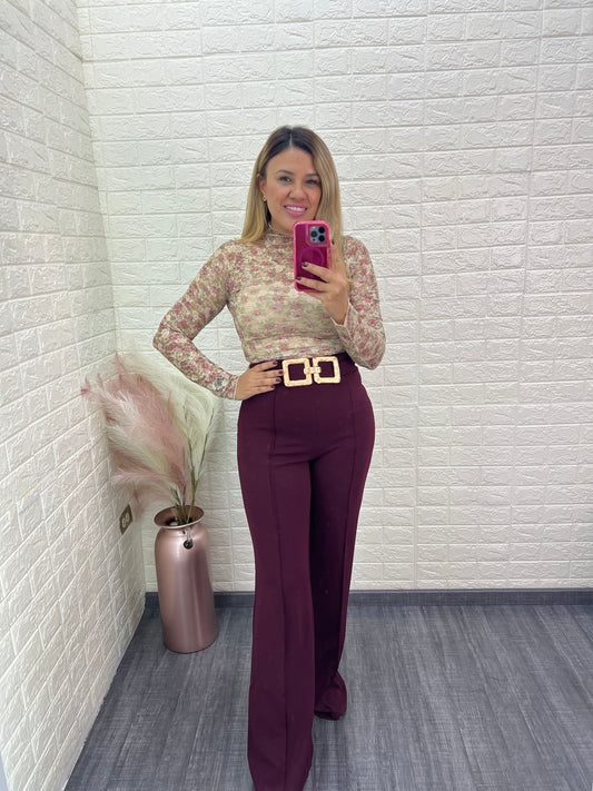 Blusa Multicolor de Encaje con Bordado de Rosas