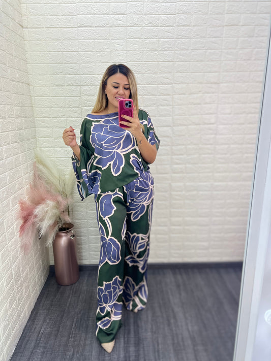 Set Estampado de Blusa Tipo Capa y Pantalón