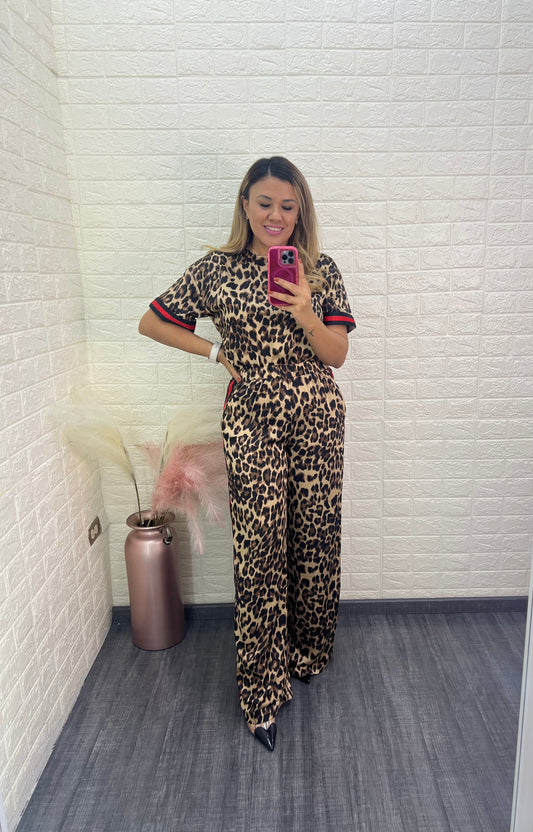 Conjunto Estampado Animal Print Blusa y Pants