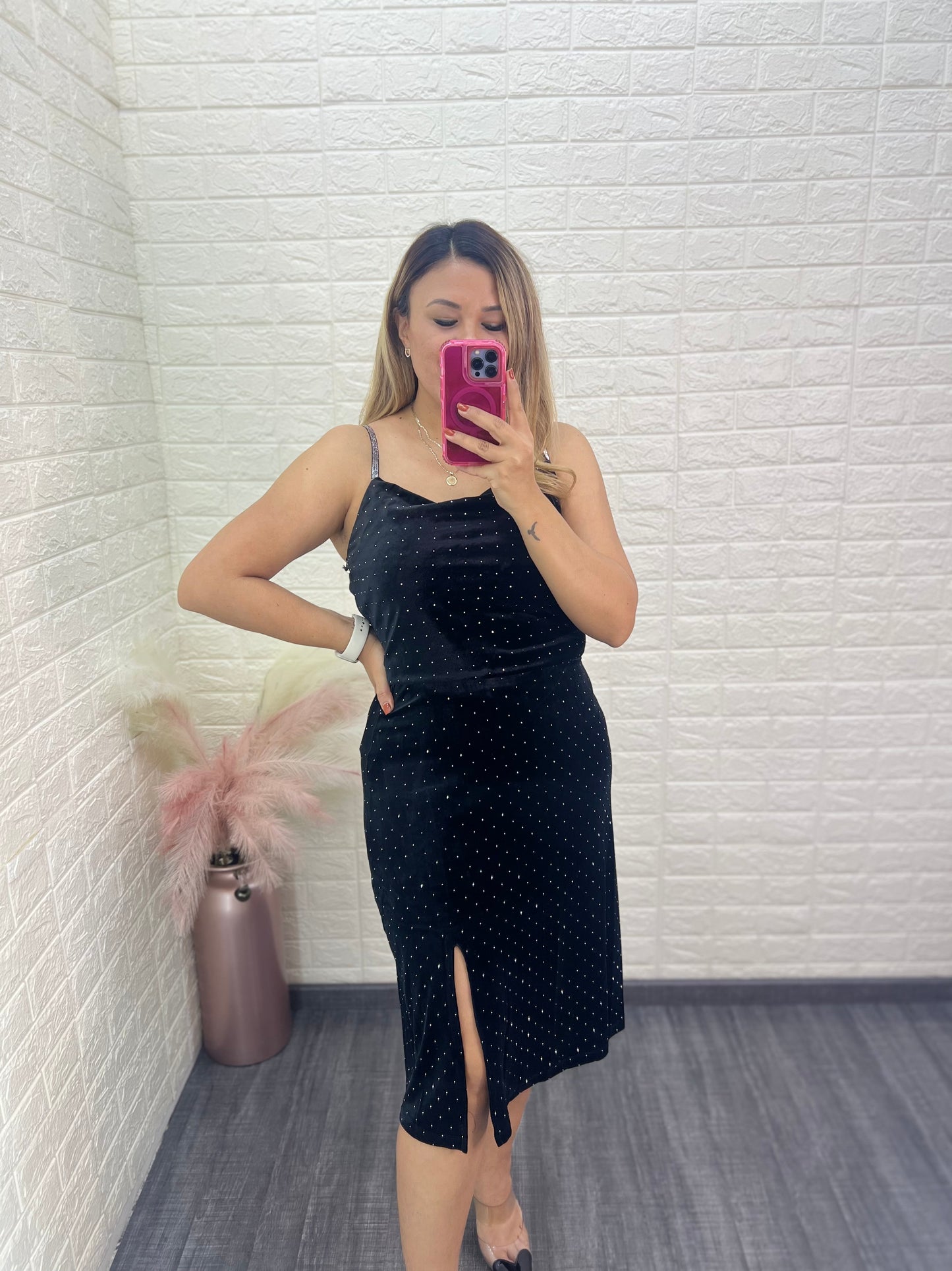 Blusa Negra de Velvet con Tirantes Plata con Brillos