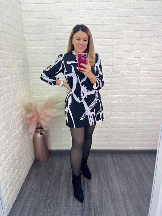 Vestido Negro Tipo Bata con Manchas en Color Gris