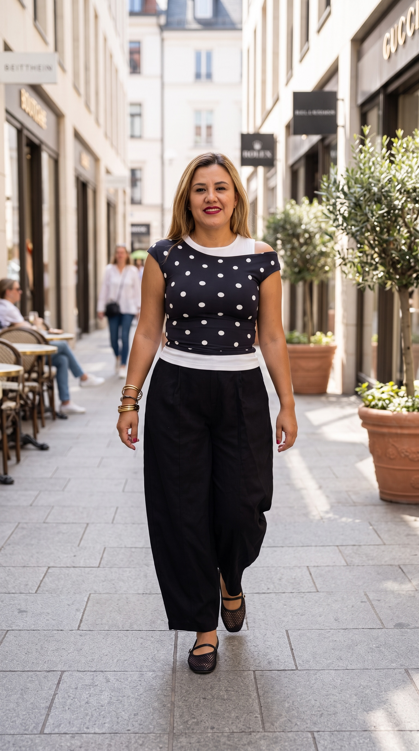 Blusa Negra Con Estampado Polka Dots