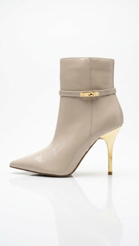 Botines Color Cream con Tacòn Dorado Acabaso Metálico