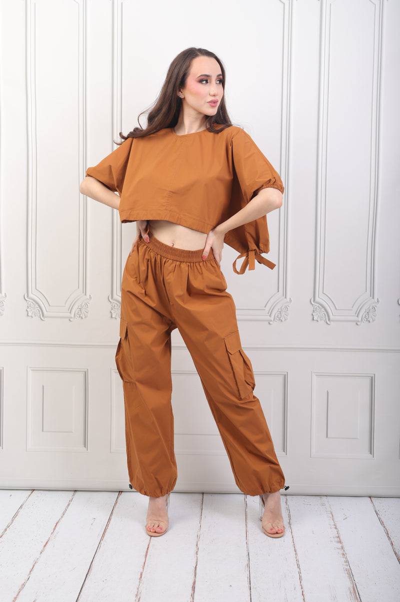 Conjunto de Blusa y Pantalon Color Camel